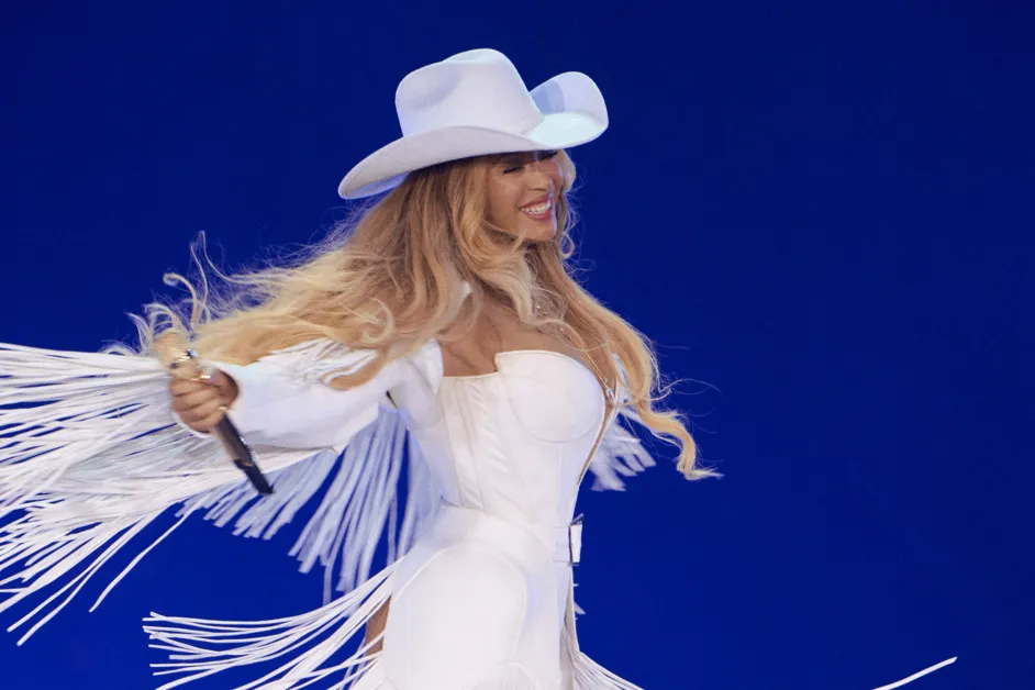 Beyoncé empata récord de Bad Bunny, Elton John y más en Boxscore