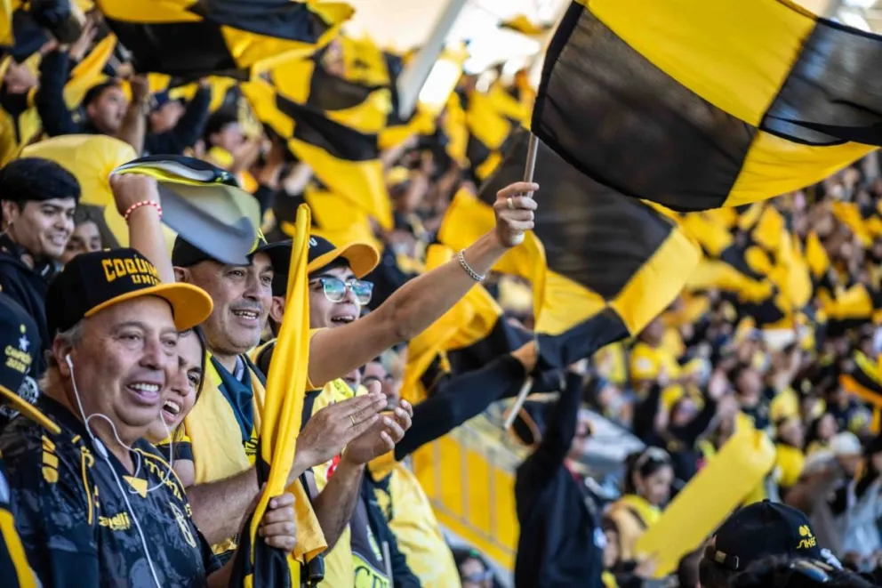 La hinchada que empujó al campeón: historias de una pasión sin fronteras