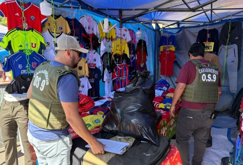 Detienen a ciudadano extranjero por comercializar prendas falsificadas en Andacollo