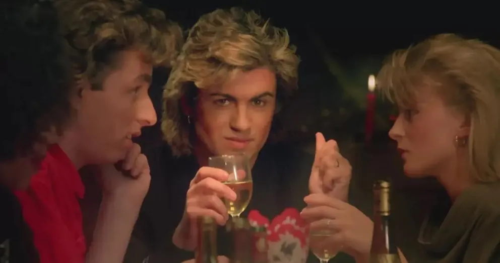 Conoce la canción que destronó a «All I Want For Christmas Is You», de Mariah Carey, esta Navidad