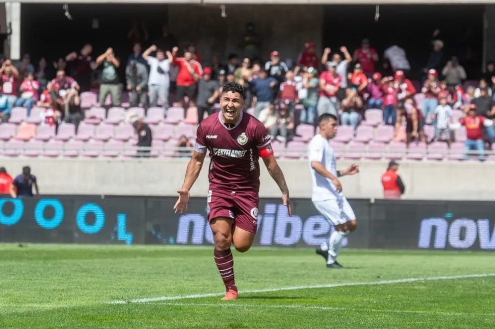 CD La Serena confirmó la renovación de dos jugadores para el 2026